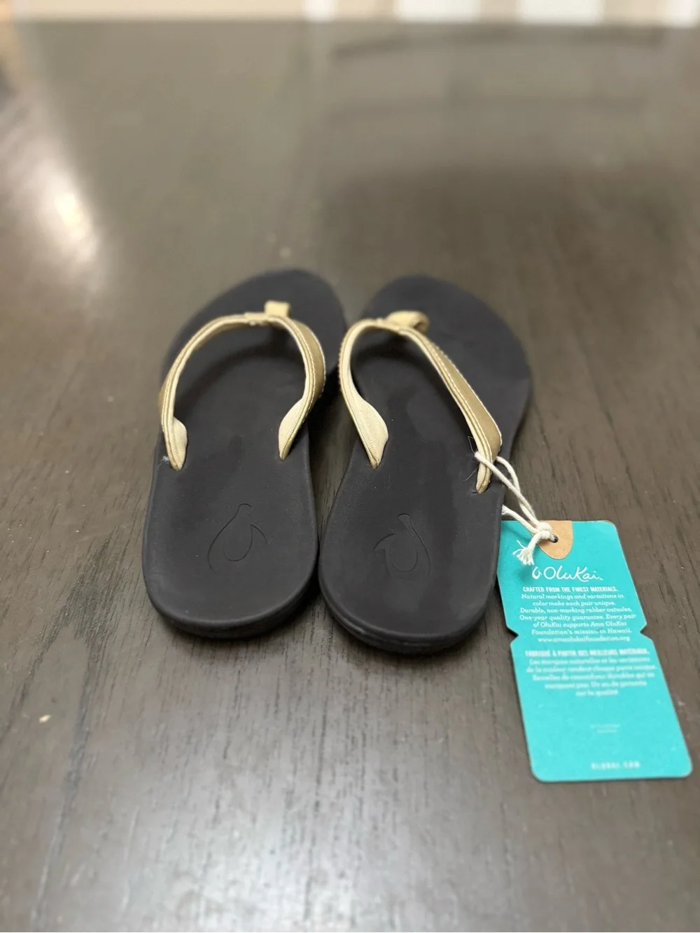OluKai Kids Flip Flops Black Footbed withTan Straps kids or women size34eu 3us